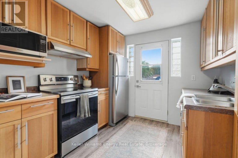 254 BURK STREET, Oshawa (Vanier), Ontario, L1J4C3