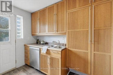 254 BURK STREET Oshawa (Vanier) Ontario photo 15