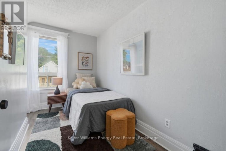 254 BURK STREET, Oshawa (Vanier), Ontario, L1J4C3
