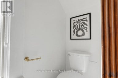 254 BURK STREET Oshawa (Vanier) Ontario photo 25