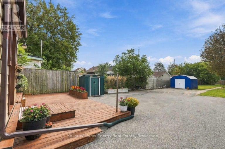 254 BURK STREET, Oshawa (Vanier), Ontario, L1J4C3