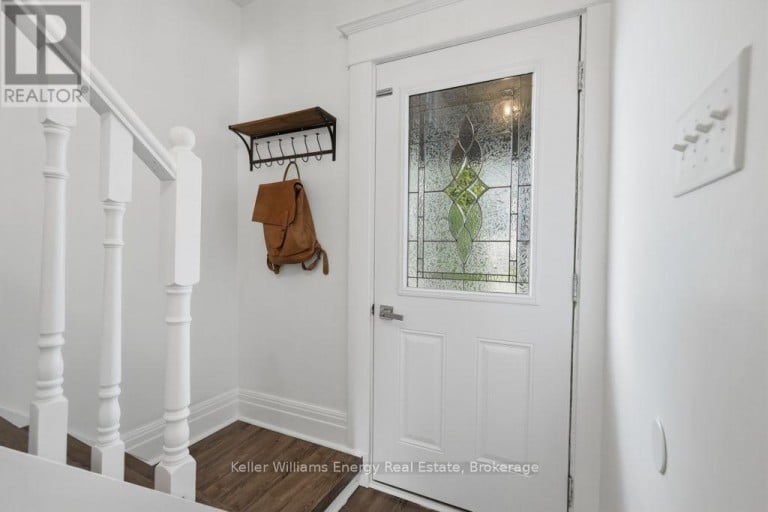 254 BURK STREET, Oshawa (Vanier), Ontario, L1J4C3