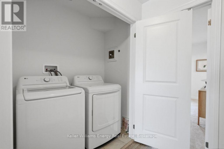 2013 VERNE BOWEN STREET, Oshawa (Kedron), Ontario, L1L0S1