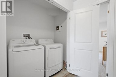 2013 VERNE BOWEN STREET Oshawa (Kedron) Ontario photo 22