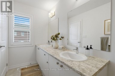 2013 VERNE BOWEN STREET Oshawa (Kedron) Ontario photo 29
