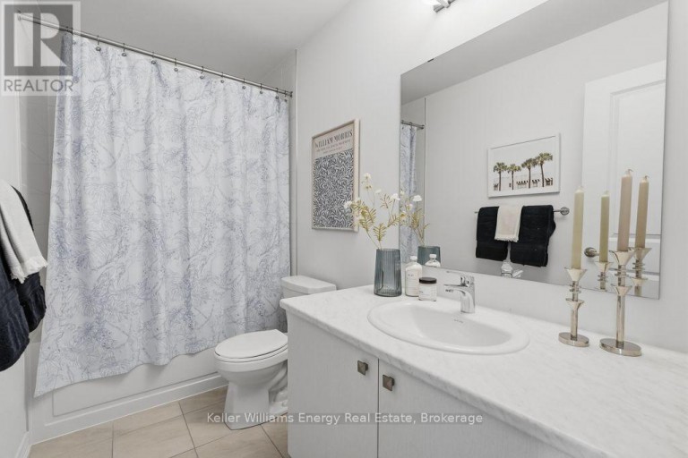 2013 VERNE BOWEN STREET, Oshawa (Kedron), Ontario, L1L0S1