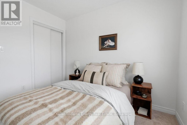 2013 VERNE BOWEN STREET, Oshawa (Kedron), Ontario, L1L0S1