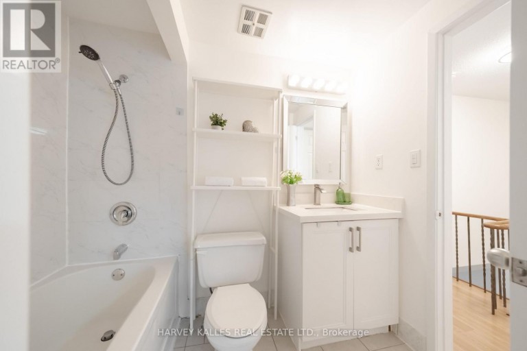 102 JENNY WREN WAY, Toronto (Hillcrest Village), Ontario, M2H2Z2
