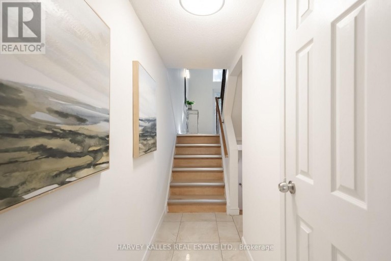 102 JENNY WREN WAY, Toronto (Hillcrest Village), Ontario, M2H2Z2