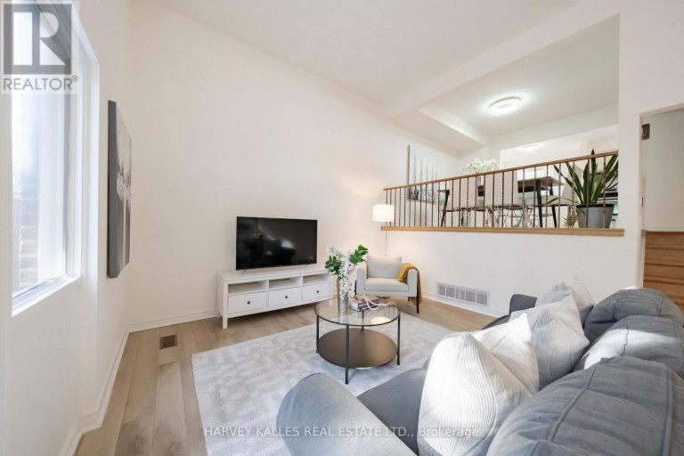 102 JENNY WREN WAY, Toronto (Hillcrest Village), Ontario, M2H2Z2