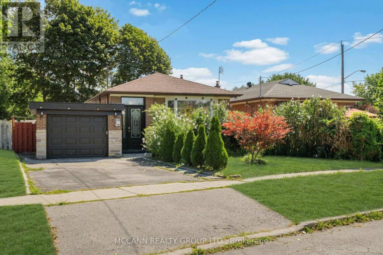 17 BARLOW ROAD, Toronto (Woburn), Ontario, M1G2B5