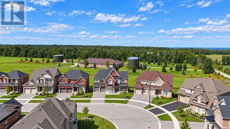 29 SANFORD CIRCLE, Springwater (Centre Vespra), Ontario, L9X2A8