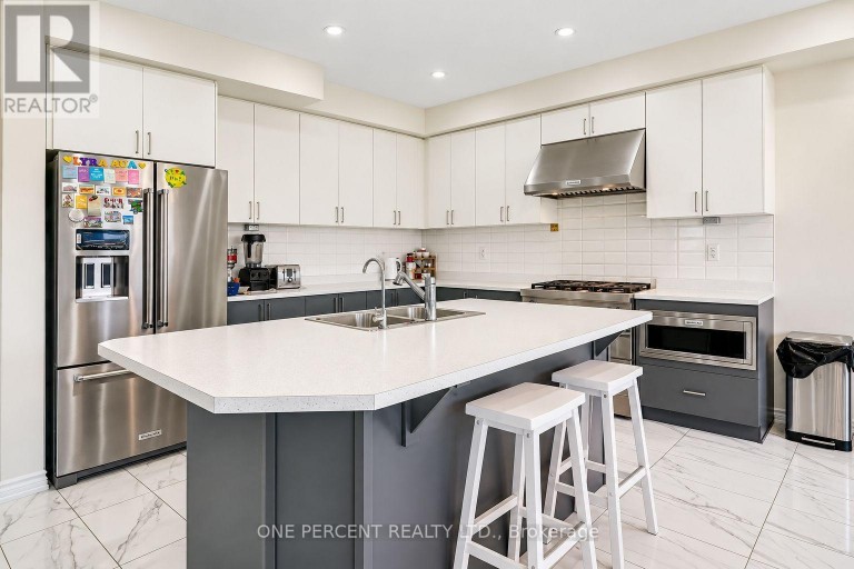 29 SANFORD CIRCLE, Springwater (Centre Vespra), Ontario, L9X2A8