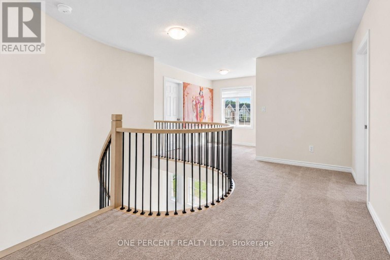 29 SANFORD CIRCLE, Springwater (Centre Vespra), Ontario, L9X2A8