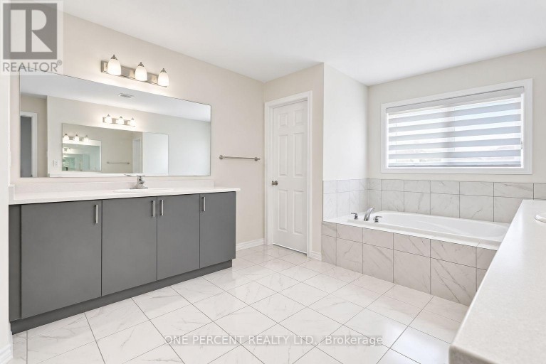 29 SANFORD CIRCLE, Springwater (Centre Vespra), Ontario, L9X2A8
