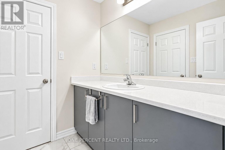 29 SANFORD CIRCLE, Springwater (Centre Vespra), Ontario, L9X2A8