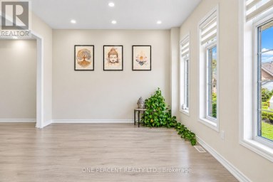 29 SANFORD CIRCLE Springwater (Centre Vespra) Ontario photo 9