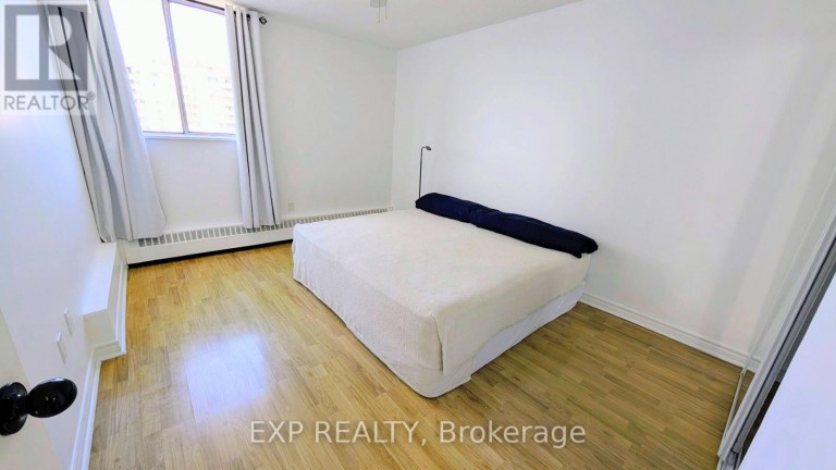 1813 - 320 DIXON ROAD, Toronto (Kingsview Village-The Westway), Ontario, M9R1S8