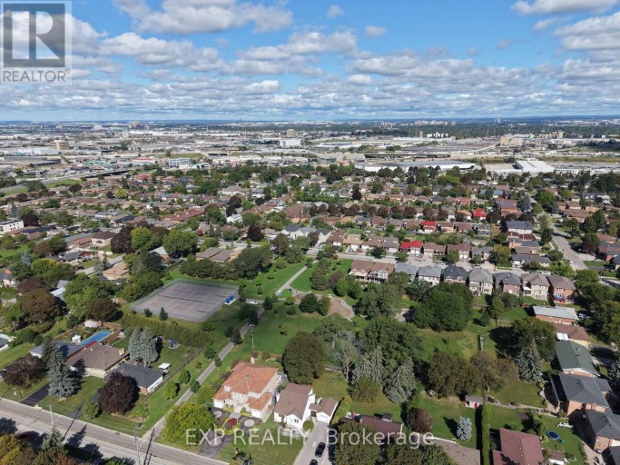 1813 - 320 DIXON ROAD, Toronto (Kingsview Village-The Westway), Ontario, M9R1S8