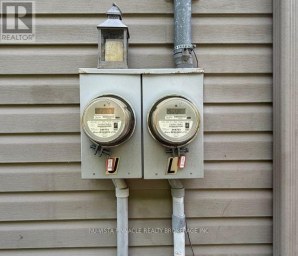 687 CHEAPSIDE STREET London East (East C) Ontario photo 4