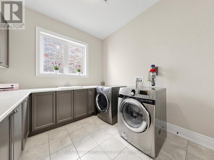 61 GRANGE DRIVE, Richmond Hill (Jefferson), Ontario, L4E1E2