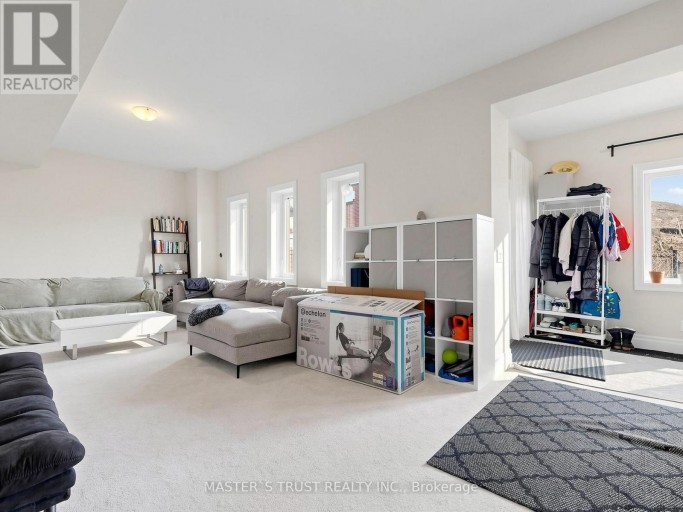 61 GRANGE DRIVE, Richmond Hill (Jefferson), Ontario, L4E1E2