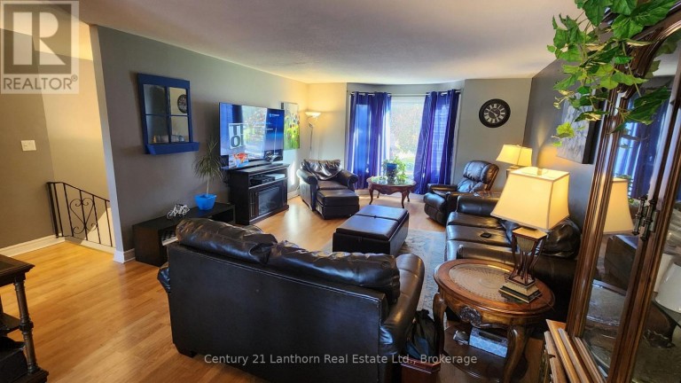 13 LORAINE AVENUE, Quinte West (Trenton Ward), Ontario, K8V6L9
