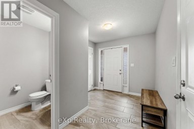 27 ROBERTSON DRIVE Stratford Ontario photo 11