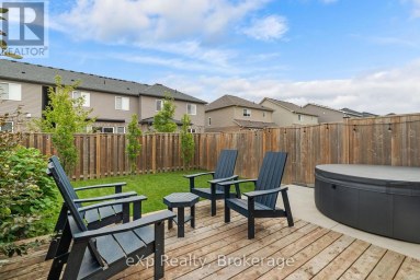 27 ROBERTSON DRIVE Stratford Ontario photo 38