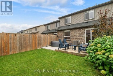 27 ROBERTSON DRIVE Stratford Ontario photo 40