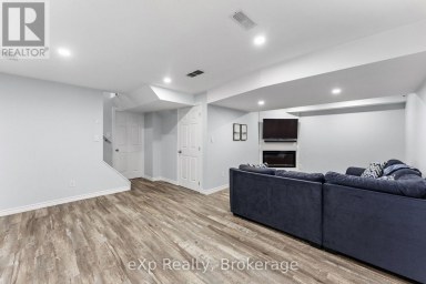 27 ROBERTSON DRIVE Stratford Ontario photo 5
