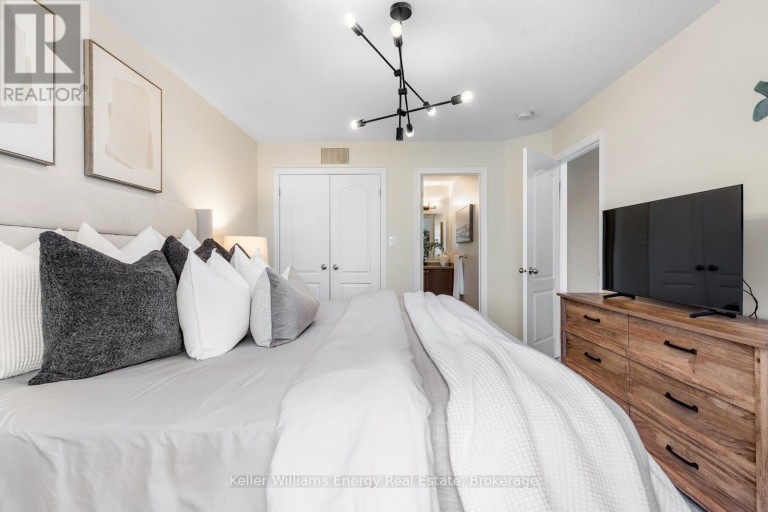 16 STREATHERN WAY, Clarington (Bowmanville), Ontario, L1C0S4
