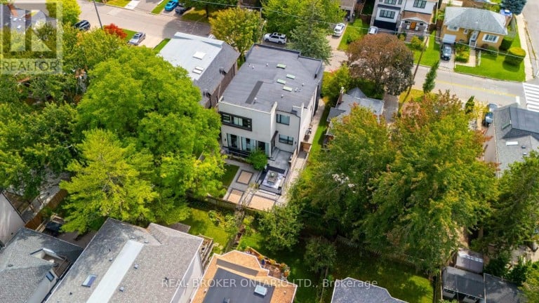436 GLENGARRY AVENUE, Toronto (Bedford Park-Nortown), Ontario, M5M1E8
