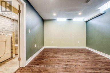 59 WALTER PROCTOR ROAD East Gwillimbury (Sharon) Ontario photo 22