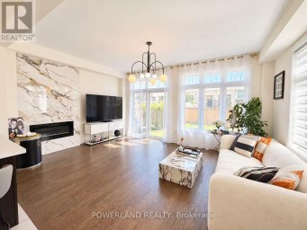 59 WALTER PROCTOR ROAD East Gwillimbury (Sharon) Ontario photo 5