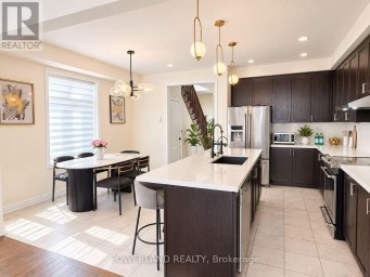 59 WALTER PROCTOR ROAD East Gwillimbury (Sharon) Ontario photo 7