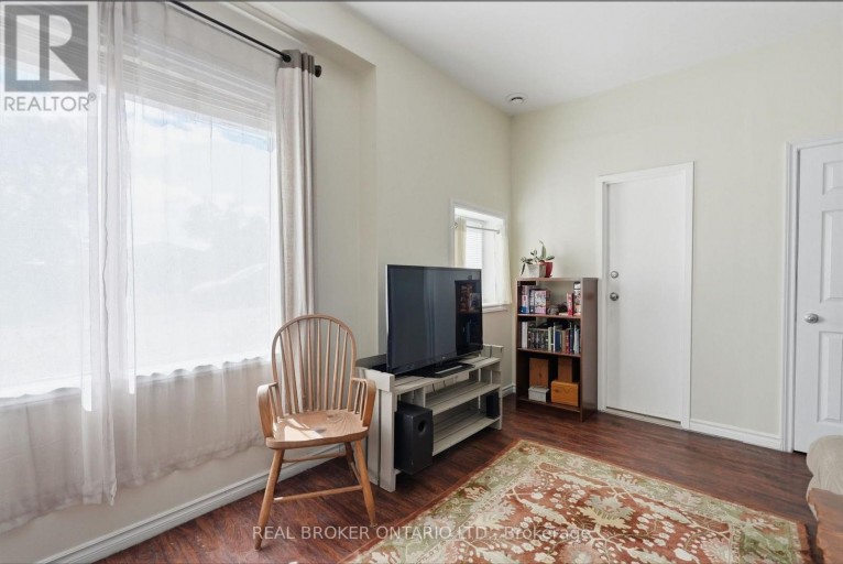 6 TEMPERANCE STREET, Uxbridge, Ontario, L0E1T0