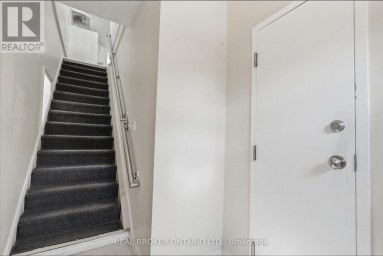 6 TEMPERANCE STREET Uxbridge Ontario photo 3