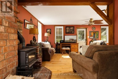 2322 OLD MUSKOKA ROAD Huntsville (Stephenson) Ontario photo 11