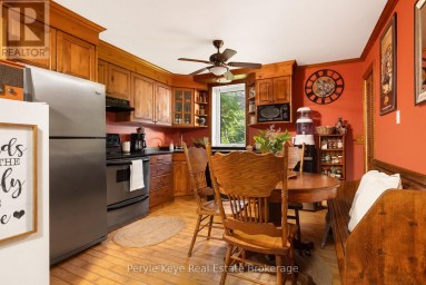 2322 OLD MUSKOKA ROAD Huntsville (Stephenson) Ontario photo 16