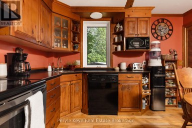 2322 OLD MUSKOKA ROAD Huntsville (Stephenson) Ontario photo 17