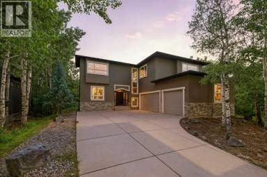 62 Posthill Drive SW Calgary Alberta photo 1