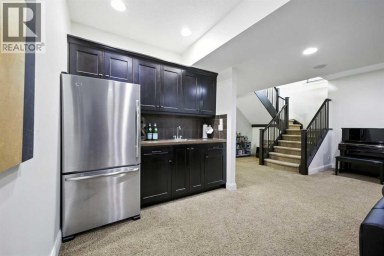 62 Posthill Drive SW Calgary Alberta photo 37
