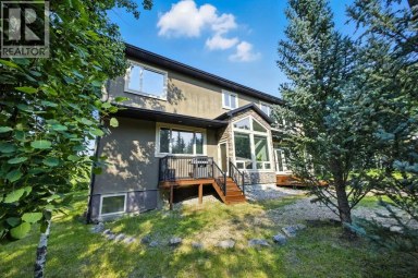 62 Posthill Drive SW Calgary Alberta photo 43