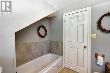 2523 OLD HASTINGS ROAD Limerick Ontario photo 36