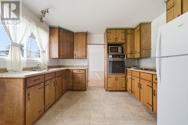 43 ADELAIDE ST STREET, Quinte West (Frankford Ward), Ontario, K0K2C0