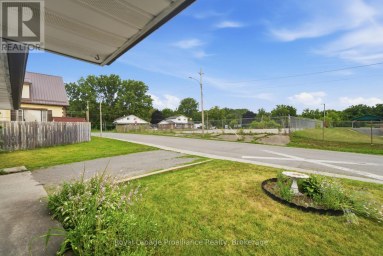 43 ADELAIDE ST STREET Quinte West (Frankford Ward) Ontario photo 9