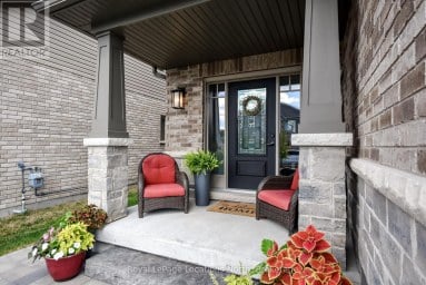 25 MAIDENS CRESCENT Collingwood Ontario photo 2