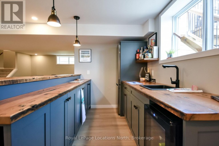25 MAIDENS CRESCENT, Collingwood, Ontario, L9Y3B7