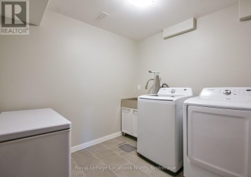25 MAIDENS CRESCENT Collingwood Ontario photo 26